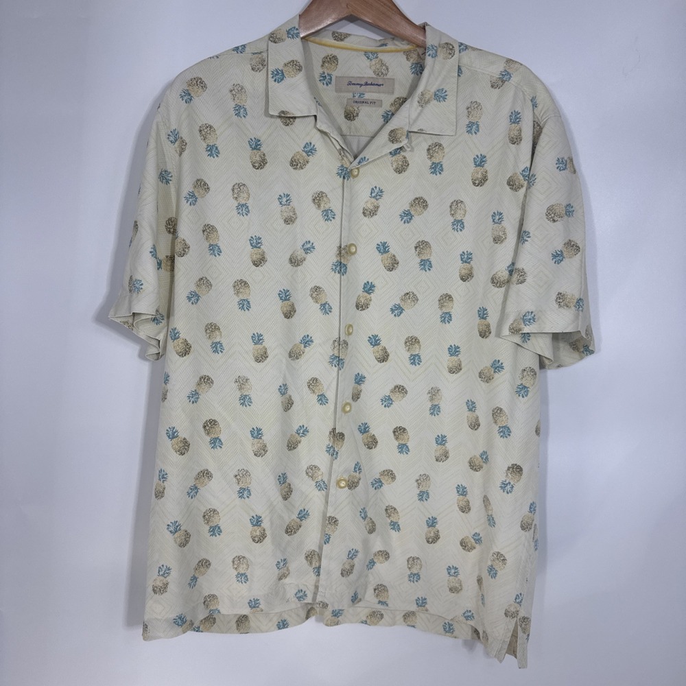 Tommy Bahama Men's Large 100% Silk Hawaiian Shirt Original Fit Yellow Pineapples